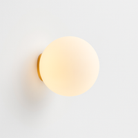 moderne wandlamp van wit glas voor diverse ruimtes