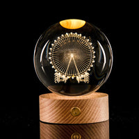 LED 3D Lamp in Kristal – Decoratieve Bol met Houten Basis