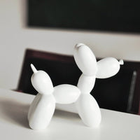 Artisano Luxe Ballon Hond Sculptuur | Exquisite handgemaakte hars kunstwerk dat een speelse touch toevoegt aan elke luxe decor