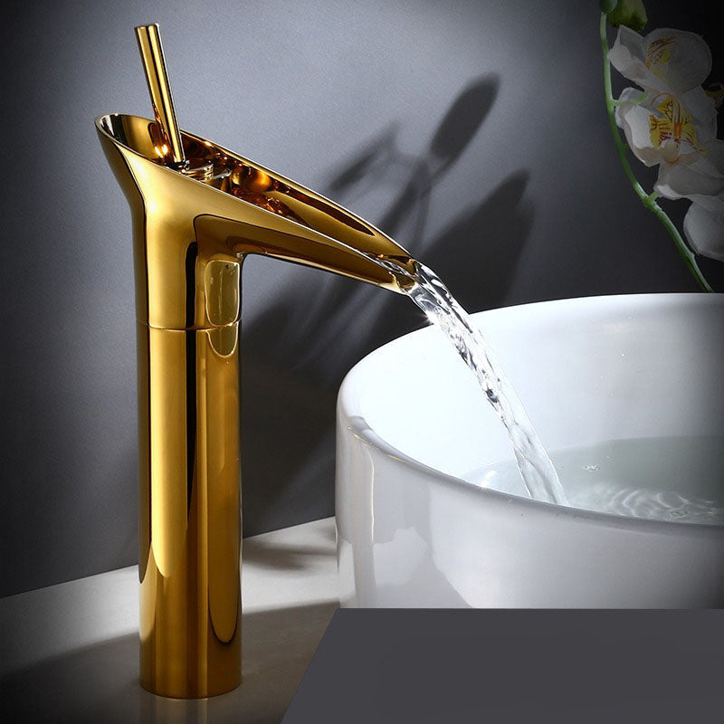 Waterval Wastafelmengkraan in Messing met Elegante Ontwerp voor Badkamer