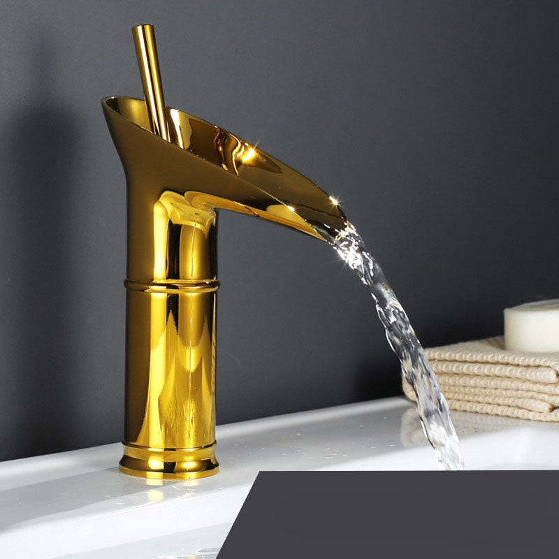 Waterval Wastafelmengkraan in Messing met Elegante Ontwerp voor Badkamer