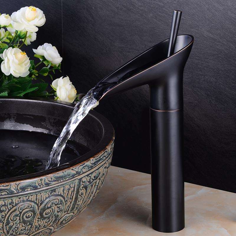 Waterval Wastafelmengkraan in Messing met Elegante Ontwerp voor Badkamer