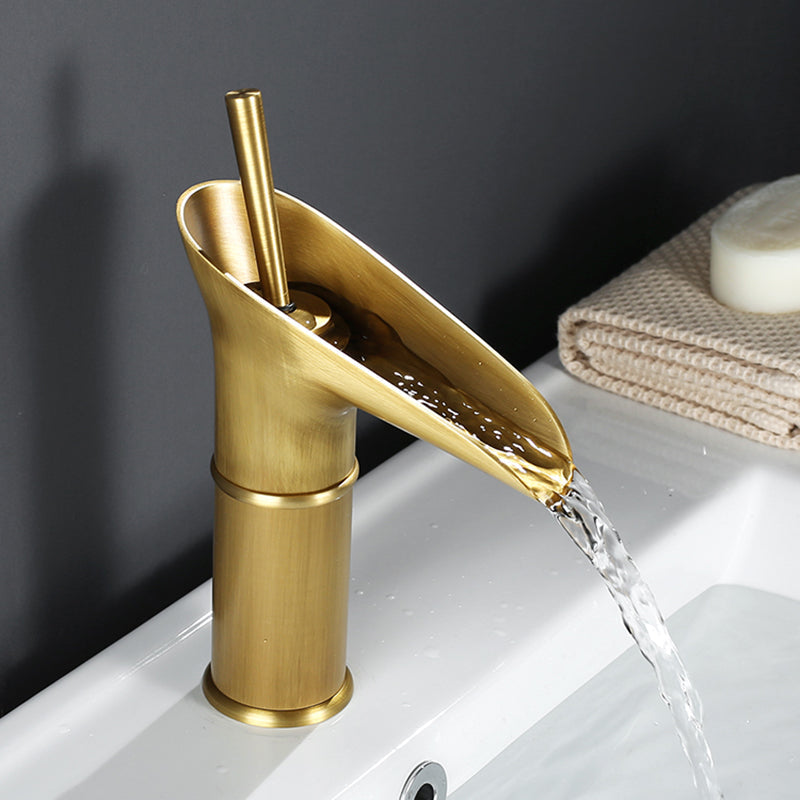 Waterval Wastafelmengkraan in Messing met Elegante Ontwerp voor Badkamer