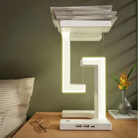OpulentGlow Geometrische Draadloze Oplaadlamp | Een verfijnde lamp die naadloos hedendaags design combineert met geavanceerde draadloze oplaadefficiëntie.
