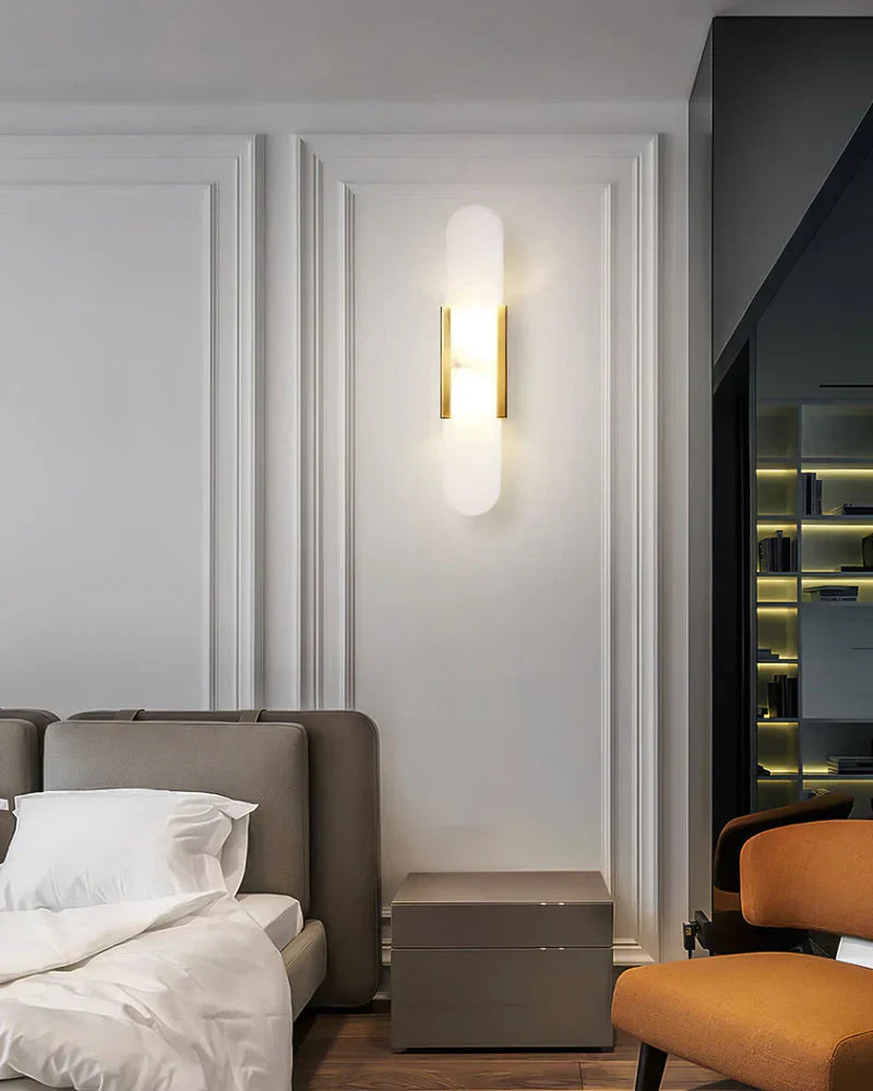 Moderne Wandlamp van Marmer met Gouden Details – Luxe Verlichting