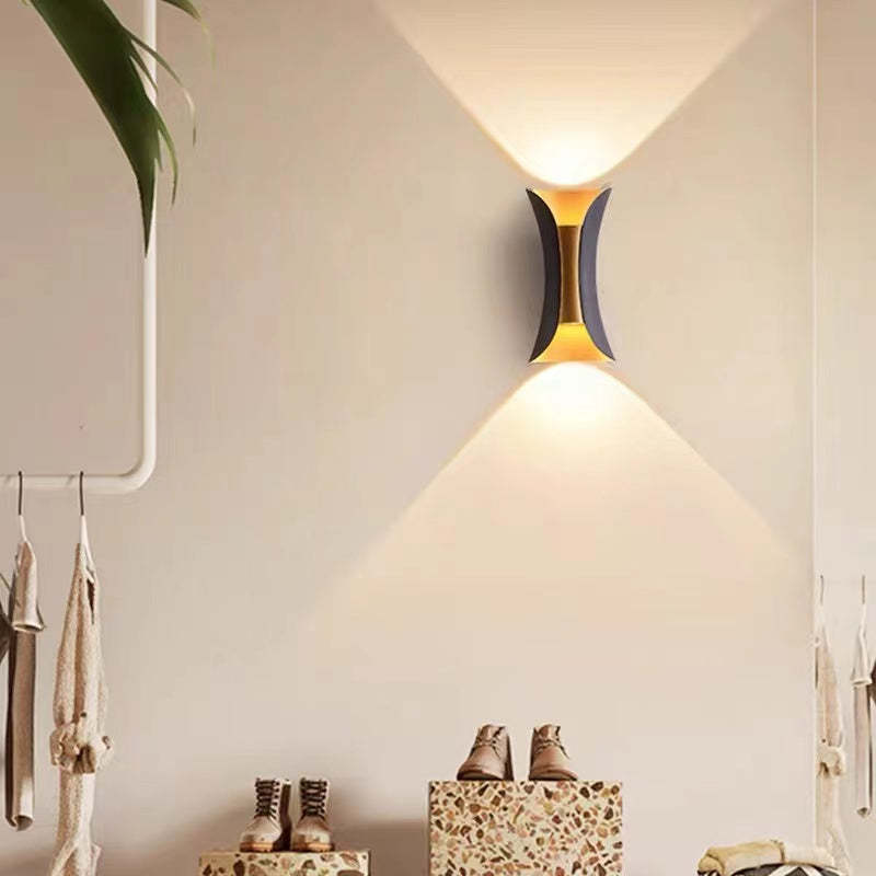 Arcora Curve Buiten Wandlamp Met LED IP65 Hardwired