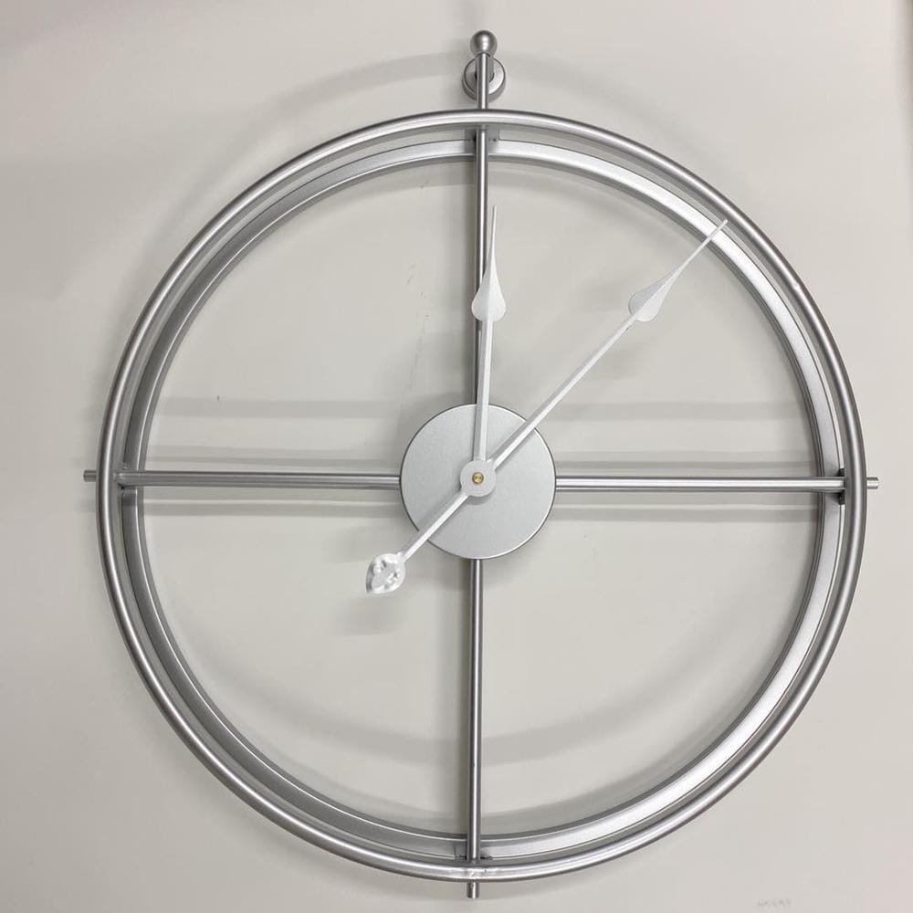 Interieur & Decoratie Grote Wandklok met Geometrisch Metaalontwerp en Stille Mechanisme