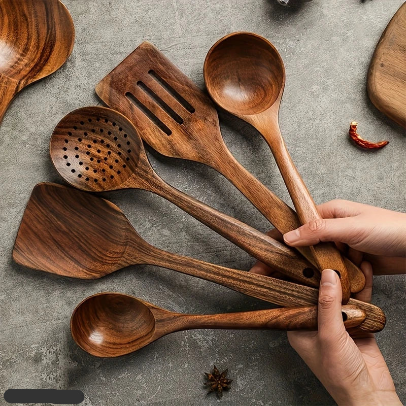 Keuken set gemaakt van natuurlijk teak