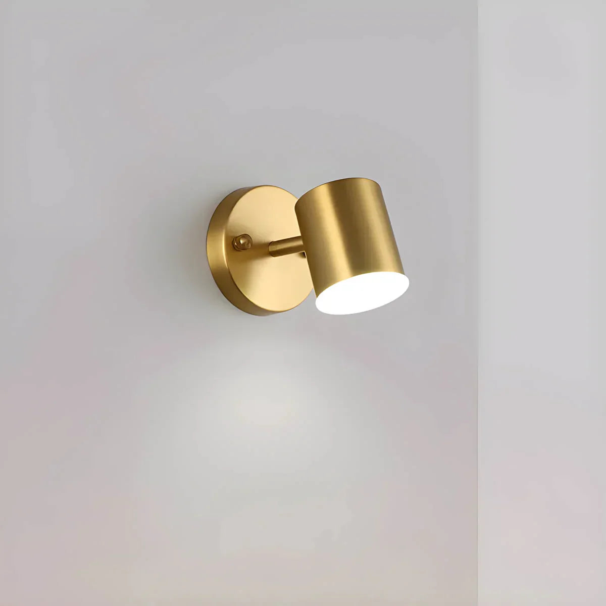 Moderne LED wandlamp met gouden afwerking – elegantie en functionaliteit