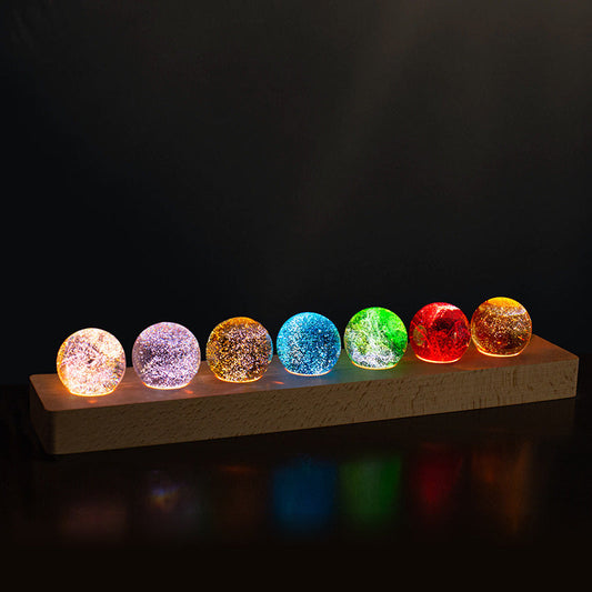 Kristallen lamp met kosmische lichteffecten