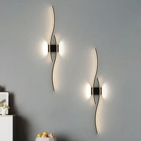 Moderne LED Wandlamp – Golvend Design, Minimalistische Stijl | Brehn