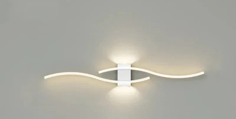 Moderne LED Wandlamp – Golvend Design, Minimalistische Stijl | Brehn