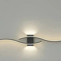 Moderne LED Wandlamp – Golvend Design, Minimalistische Stijl | Brehn