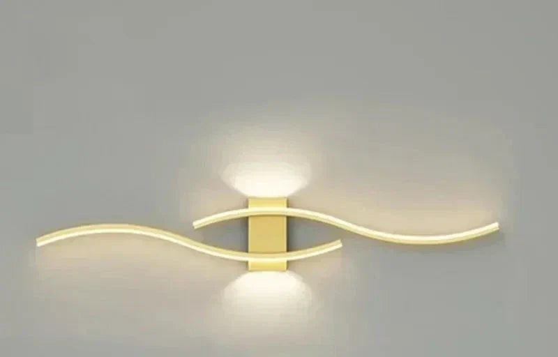 Moderne LED Wandlamp – Golvend Design, Minimalistische Stijl | Brehn