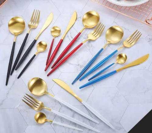 LUXUEUS RVS-24-DELIGEN GOUDE-ZILVER BESTECKSET
