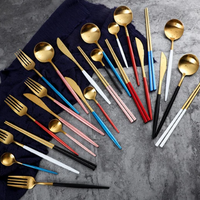 LUXUEUS RVS-24-DELIGEN GOUDE-ZILVER BESTECKSET
