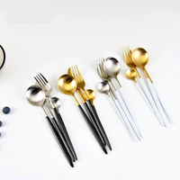 LUXUEUS RVS-24-DELIGEN GOUDE-ZILVER BESTECKSET