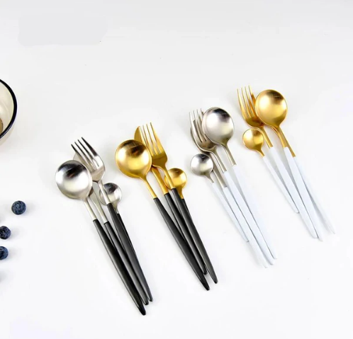 LUXUEUS RVS-24-DELIGEN GOUDE-ZILVER BESTECKSET