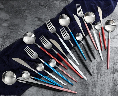 LUXUEUS RVS-24-DELIGEN GOUDE-ZILVER BESTECKSET