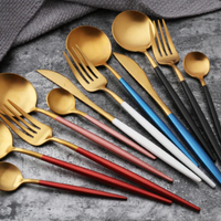 LUXUEUS RVS-24-DELIGEN GOUDE-ZILVER BESTECKSET