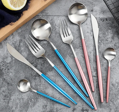 LUXUEUS RVS-24-DELIGEN GOUDE-ZILVER BESTECKSET