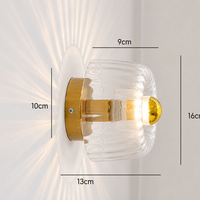 Elegante plafondlamp van glas met kristalontwerp