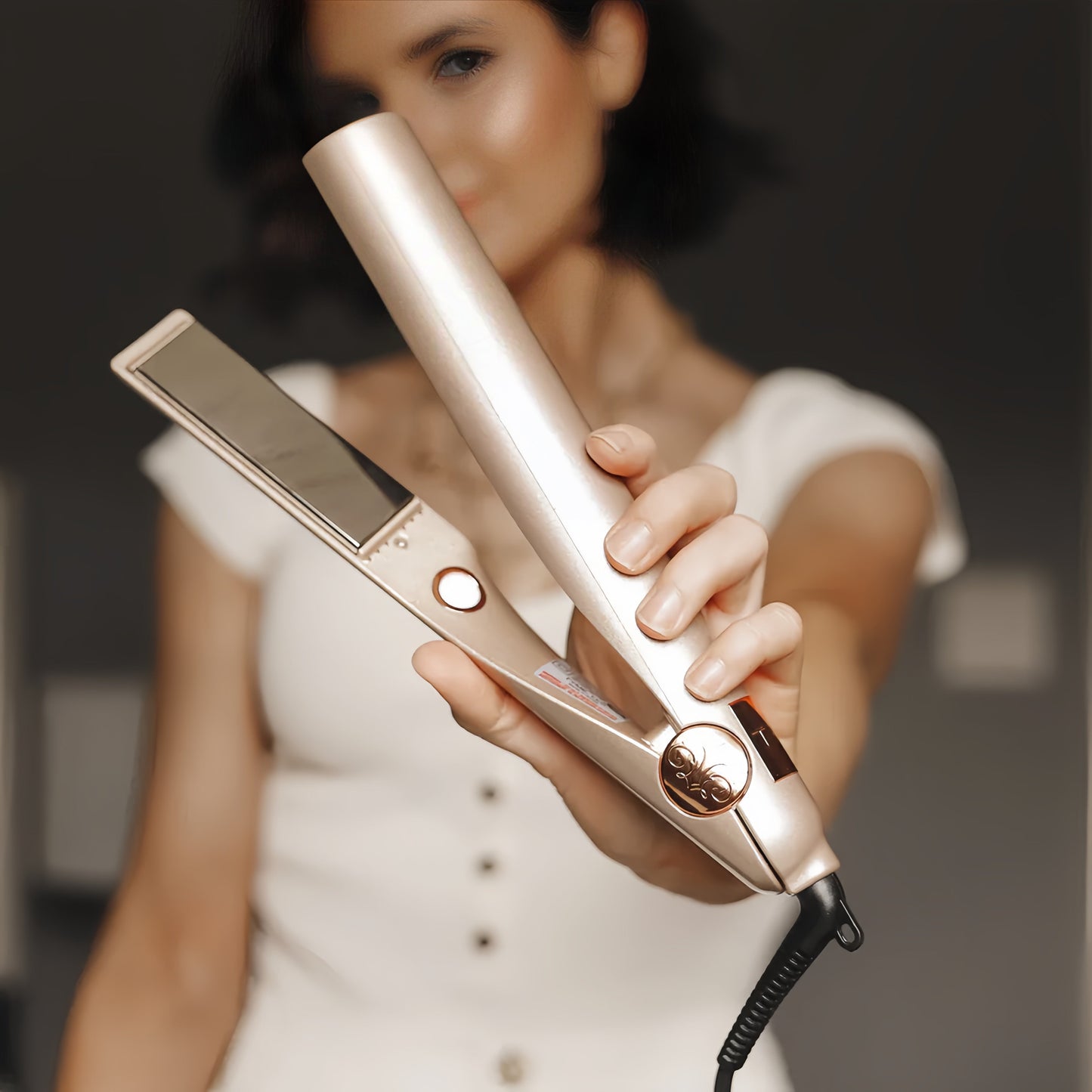 HairSculpt Pro™ | Geef jezelf in een handomdraai onweerstaanbare glans en stijl die de aandacht trekt!