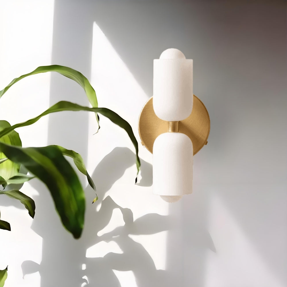 Elegant Crème Acryl Metaal Basis Minimalistische Wandlamp