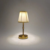 Draadloze Tafellamp met Linnen Lampenkap en Messing Voet voor Gezellig Warm Licht