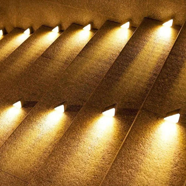Set van zonne-LED-lampen voor het verlichten van trappen en tuinen
