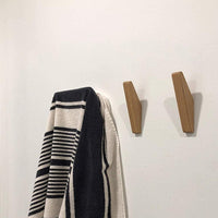 Skanto | Set met Draadhaak Noordhaak – 6 Minimalistische Kledinghaken gemaakt van Massief Hout