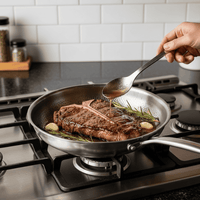 TitanForge Premium Pan 2.0 - Krasbestendige Titanpan Zonder Coating voor Perfecte Bakresultaten