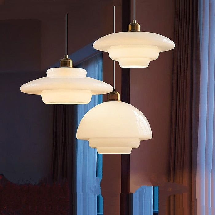 Astria Hanglamp Met Ivoor Glas Voor Interieurs Geïnspireerd Door De Jaren '50