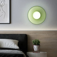 Moderne plafondlamp van glas met een minimalistisch ontwerp