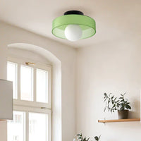 Moderne plafondlamp van glas met een minimalistisch ontwerp