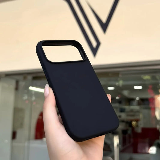 VELVIGUARD – MagSafe-compatibele siliconen hoes met soft-touch oppervlak voor iPhone