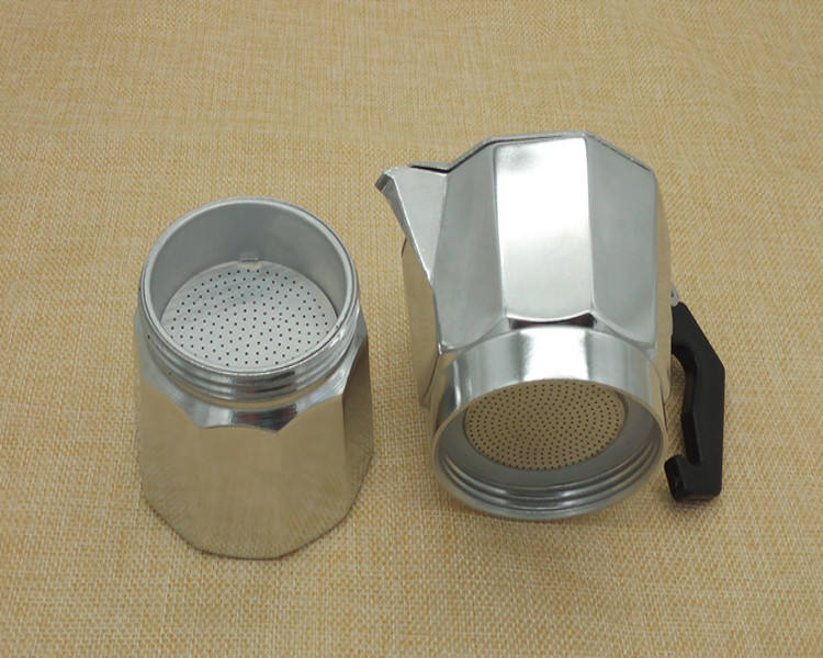 Klassieke Italiaanse espresso maker voor op het fornuis - 12 kopjes Moka-pot