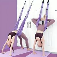 Luchtige hangmat om je flexibiliteit te verbeteren met diepe en vloeiende stretches