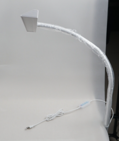 LumaDesk - Verstelbare LED Bureau Lamp met Dubbele Koppen en Efficiënte Verlichting