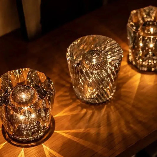 Kristallen Tafellamp VÉLORIA | Diamantoptiek & 360° Lichtspel | Draadloos & Oplaadbaar via USB | Tot 12 uur Lichtduur
