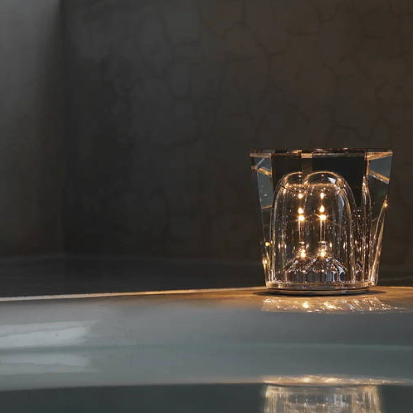 Kristallen Tafellamp VÉLORIA | Diamantoptiek & 360° Lichtspel | Draadloos & Oplaadbaar via USB | Tot 12 uur Lichtduur