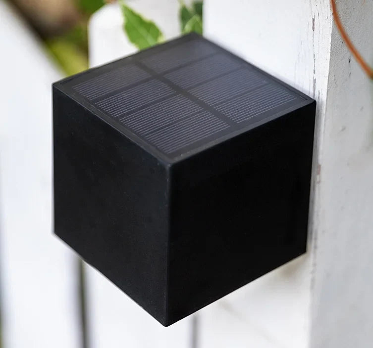 Luxe LED Solar Wandlamp