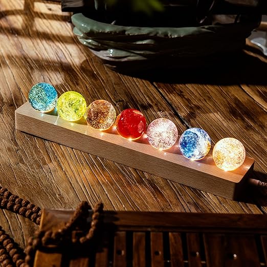 Kristallen lamp met kosmische lichteffecten