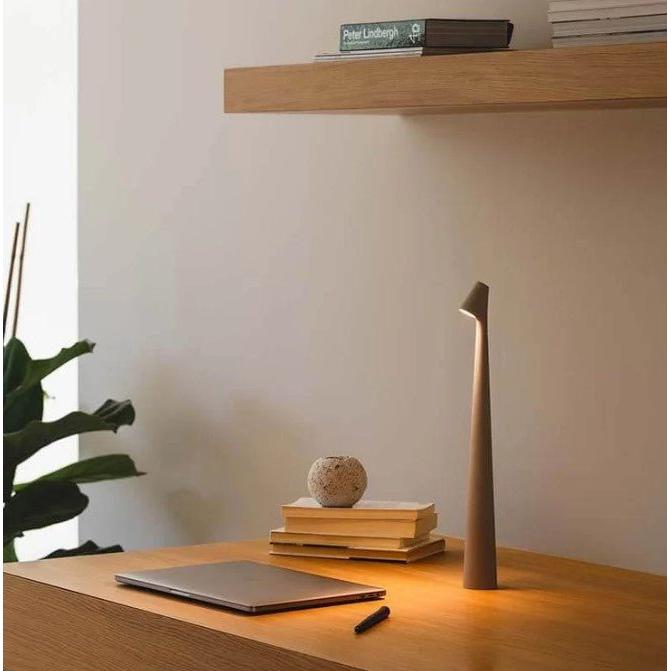 Noorse Minimalistische LED Draadloze Tafel lamp