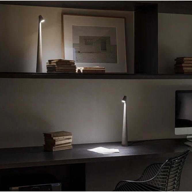 Noorse Minimalistische LED Draadloze Tafel lamp