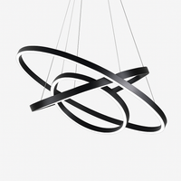 Lustre ontwerp met verweven cirkels (zwart of wit)