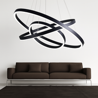 Lustre ontwerp met verweven cirkels (zwart of wit)