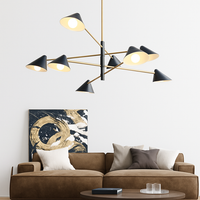 Lustre ontwerp met LED en meerdere driehoekige lampenkappen in Loft-stijl