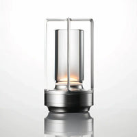Moderne LED tafellamp met touch-schakelaar en elegant metalen frame