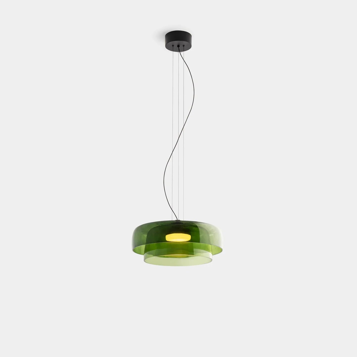 Moderne glazen hanglamp met gelaagd lampenkap – design geïnspireerd op retro stijl
